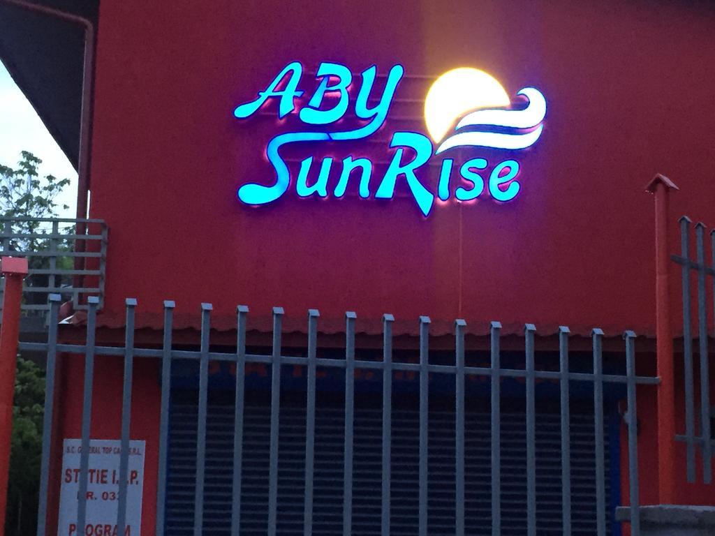 Hotel Aby Sunrise Orşova Exteriér fotografie